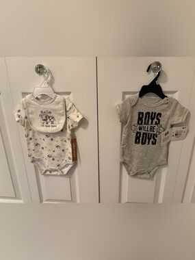 Bundle of 2 Short-Sleeve Baby Onesies Sizes 6-9 mo (Gray) & 9 mo. (White). NWT